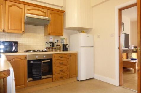 Kitchen 2.JPG