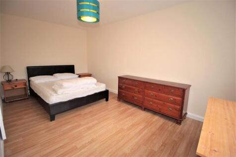 Bed 1.JPG