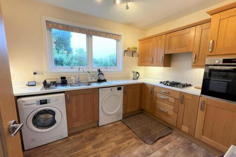 Kitchen 1.JPG