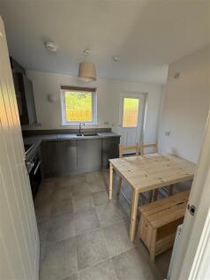 kitchen 2.jpg