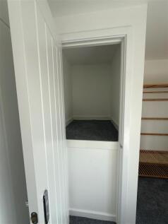 bedrroom storage.jpg