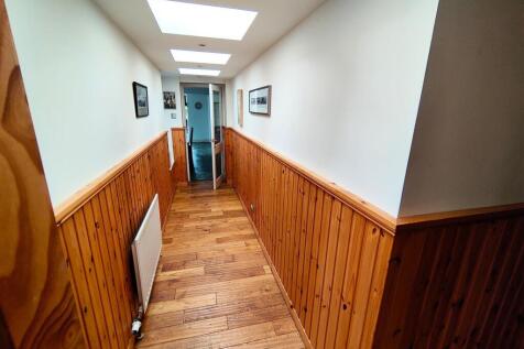 13_vestibule.jpg