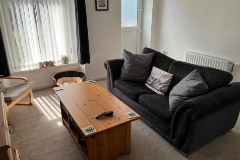 Living Room.jpg