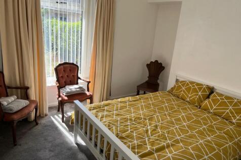 Bedroom 2.jpg