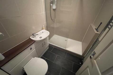 Shower room 1.JPG