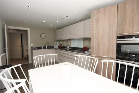 04Kitchen,.JPG