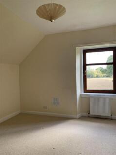 bedroom 1.JPG