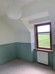 bedroom 4.JPG