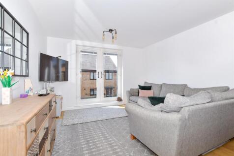 Lounge/Kitchen