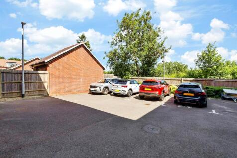Driveway/Parking