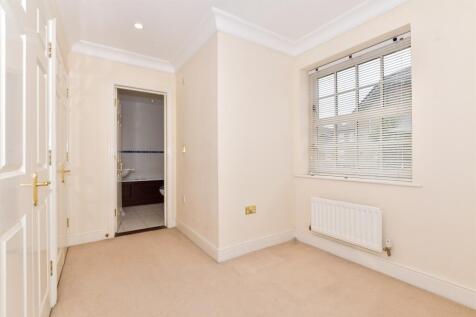 Walk-In Wardrobe