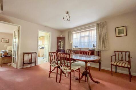 dining room 2.jpg