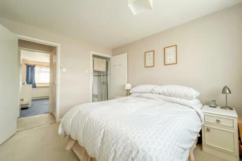 bed 1 image 2.jpg