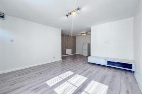 lounge 2.jpg
