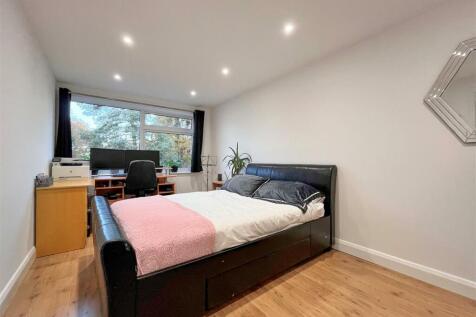 bed 1.jpg