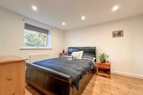 bed 2.jpg