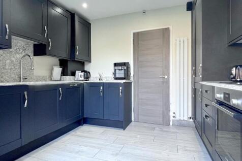kitchen 2.jpg