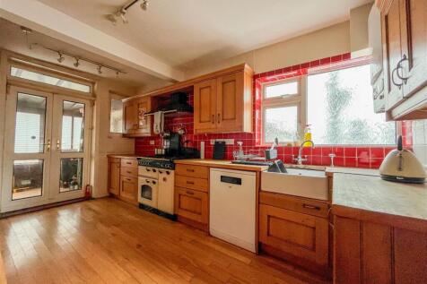 kitchen 2.jpg