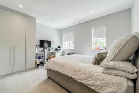 bed 1.jpg