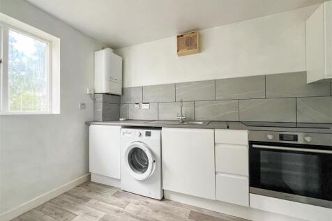 kitchen 2.jpg