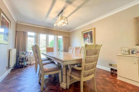 dining room.jpg