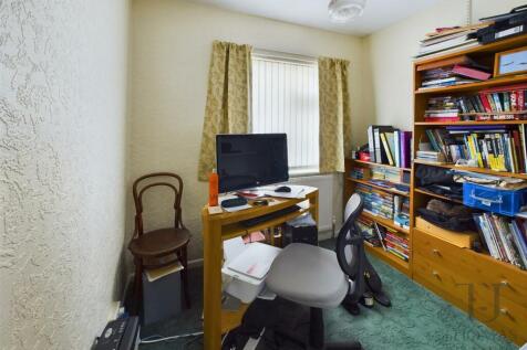 CAM03835G0-PR0012-STILL005.jpg