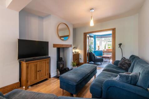 28 devon drive-hi-14.jpg