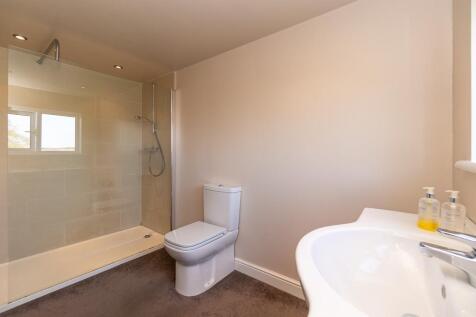 Bedroom One En-suite