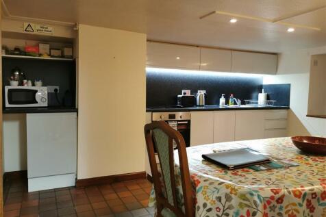 Communal Dining Kitchen