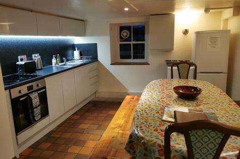 Communal Dining Kitchen