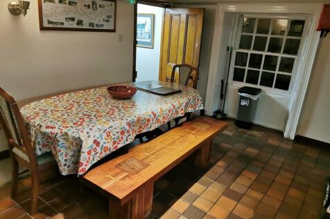 Communal Dining Kitchen