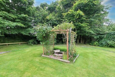 pergola.jpg