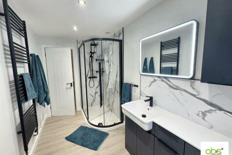 En Suite Shower Room