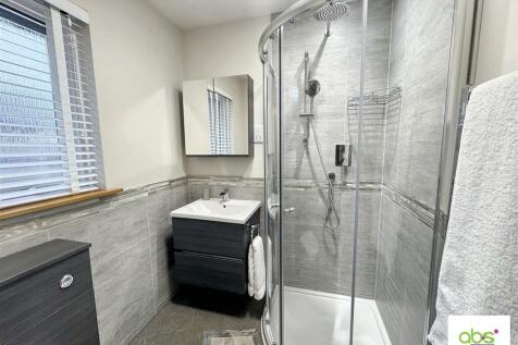 En Suite Shower Room