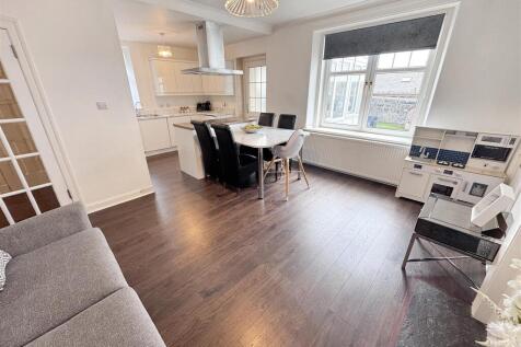 Dining/Family Room Area
