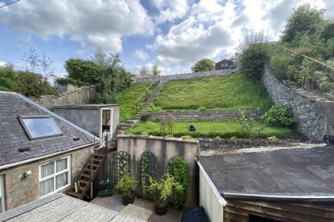 full rear garden.JPG