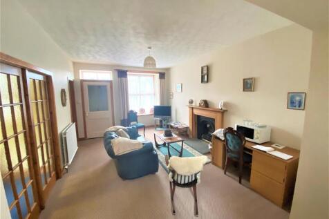 sitting room 2.JPG