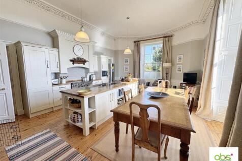 Family Dining Kitchen
