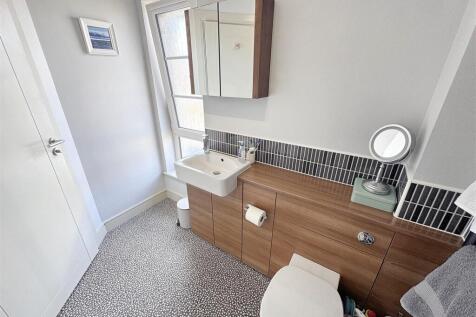 Ensuite Shower Room