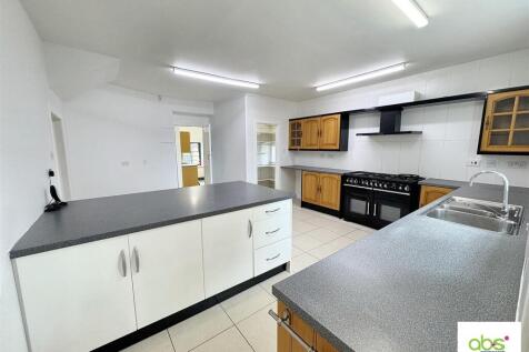 kitchen 1.jpg