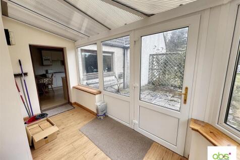 rear door and hall.jpg