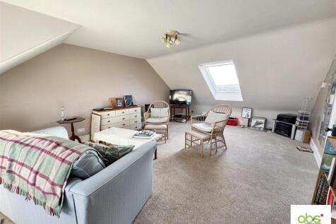 top floor lounge 2.jpg