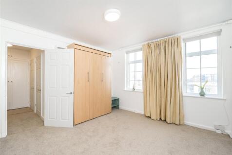 Reception/Bedroom