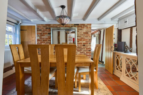 Lion_Cottage_0509...