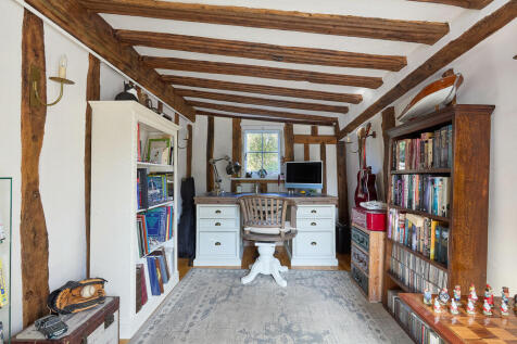 Lion_Cottage_0509...