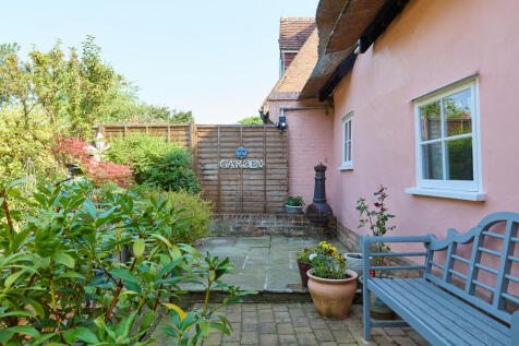 Lion_Cottage_0509...