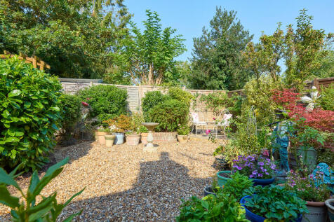 Lion_Cottage_0509...