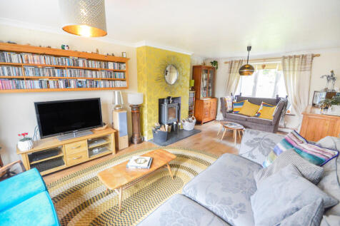 SITTING ROOM AMEN...