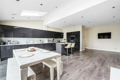 32-Ruskin-Drive-12.jpg