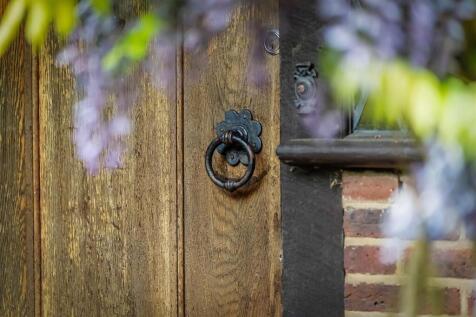 56-Ewell-Downs-Road-24.jpg